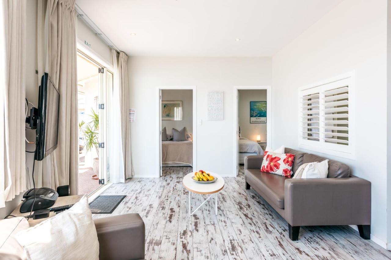 Oneroa Central - Coast & Country Exterior photo